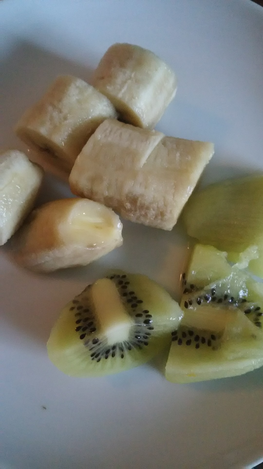 キウイとバナナの組み合わせ スムージーは健康のための栄養源